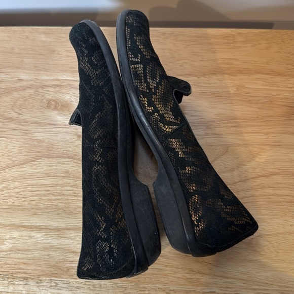 Dansko Olivia Black + Bronze Snakeprint Leather Flats Loafers Clogs 38/ 7.5-8 - Picture 7 of 8